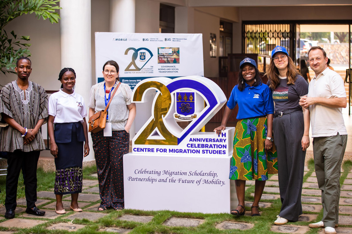 ] The planning committee outside the Centre for Migration Studies in Accra